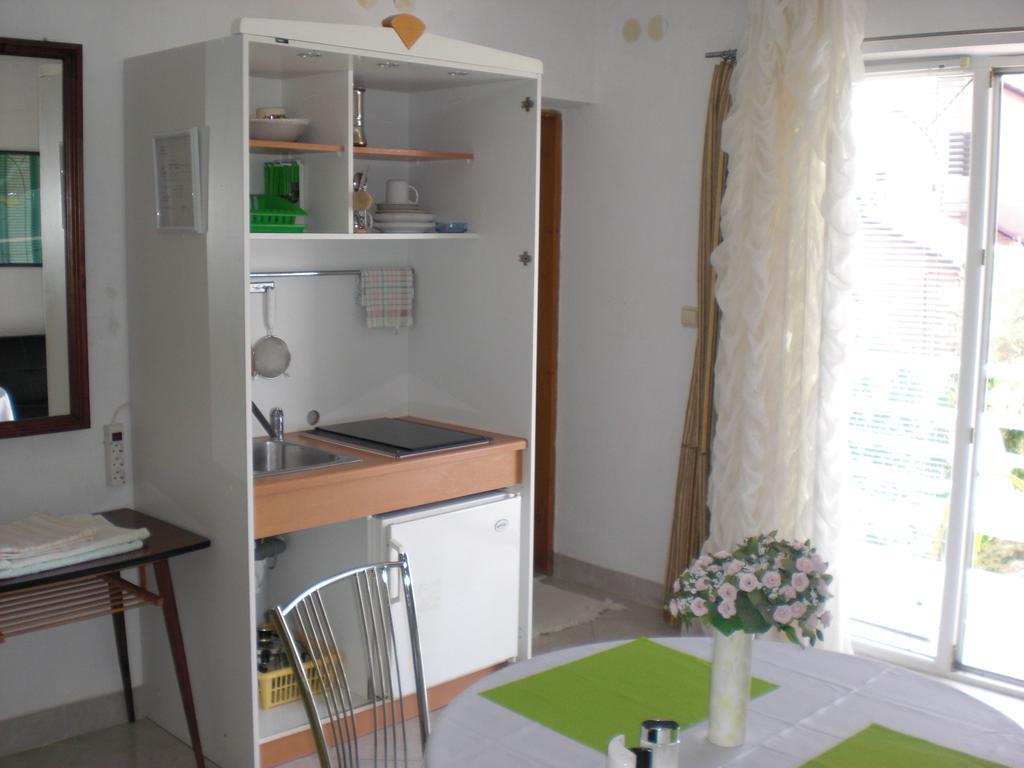 Apartments Panorama ロヴィニ 部屋 写真